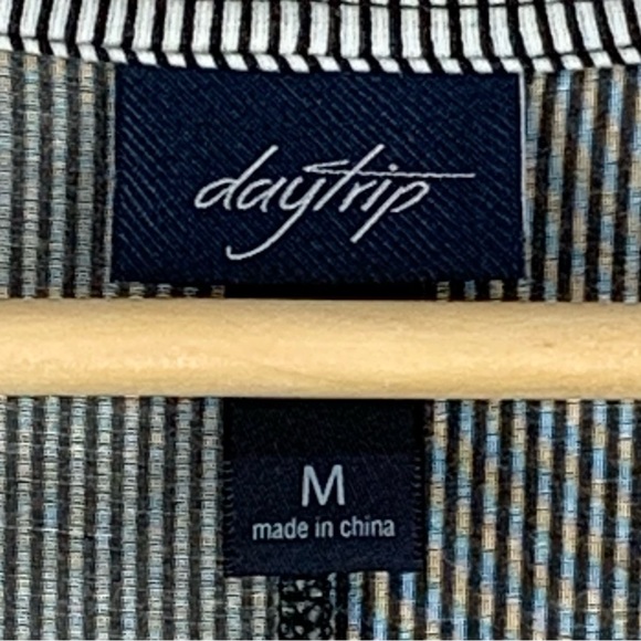 Daytrip~Black‎ & White Striped Fit & Flare V-Neck Ribbed Knit Dress~Sz M - Picture 4 of 10